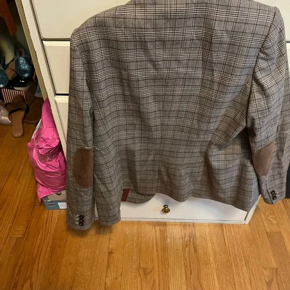 Blazer - Picture 6 of 9